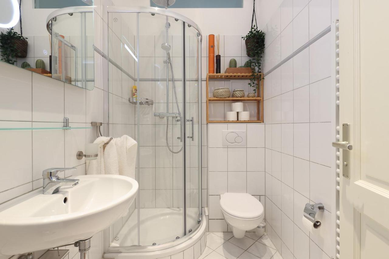 4 Personen Altbau Nahe Kurfuerstendamm - Othello Berlim Exterior foto