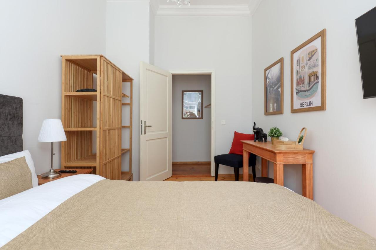 4 Personen Altbau Nahe Kurfuerstendamm - Othello Berlim Exterior foto